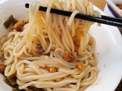 -牛八宝桂林米粉(八里庄店)