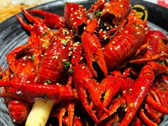 -肥肥虾庄·金牌油焖大虾(汉街SKP店)
