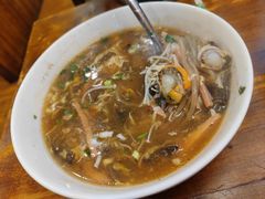 老东镇全家福海鲜酸辣粉丝汤-老东镇啤酒屋海鲜加工·蒸汽海鲜·海鲜烧烤(台东店)