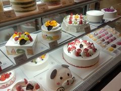 -巴黎贝甜(大宁国际商业广场店)