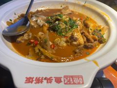 -魏铭鱼头捞饭(晋阳路店)