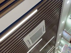 -茂菊口腔连锁(浦东南路店)