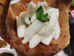 -红鼎豆捞·非遗鲍皇汤火锅(宝丰路店)