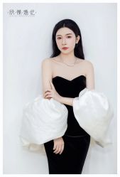 -欣薇婚纱(新源乐汇城店)