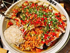 湘西一代霸王双椒鱼头-隐厨·中国菜馆(三里屯T+MALL店)