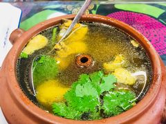 汽锅鸡-小厨子私房菜·云南美食店