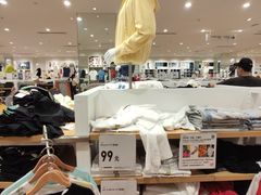 -优衣库(咸宁金诚广场店)