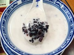-赵记传承特色牛奶甜品(泉城广场店)