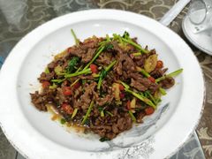 -湖南人家湘菜馆(镇江路店)