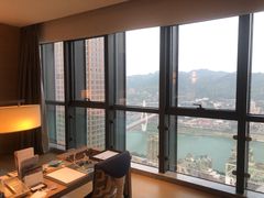 -重庆解放碑威斯汀酒店