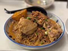 招牌黄金干咖喱面（米粉）-何九海南茶店(鬼仔巷店)
