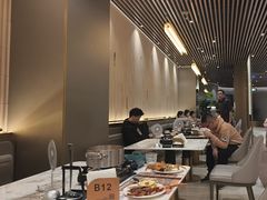 -金马门国际美食百汇(珞喻路店)