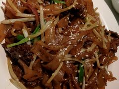 -新大咀港式茶餐厅(宝山万达店)