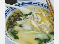 -明呈黄鱼面馆(斜土路店)