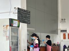 -容里煲仔饭(利丰北路店)