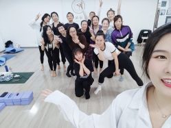 -亚太瑜伽普拉提学院