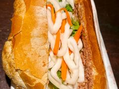 -Bánh Mì Huynh Hoa