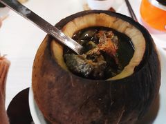 椰子炖竹丝鸡-海椰茶居(海印缤缤广场店)