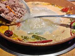 -洱火云南酸菜牛肉火锅(石景山当代商城店)