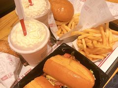 -The Habit Burger Grill 哈比特汉堡(爱琴海店)