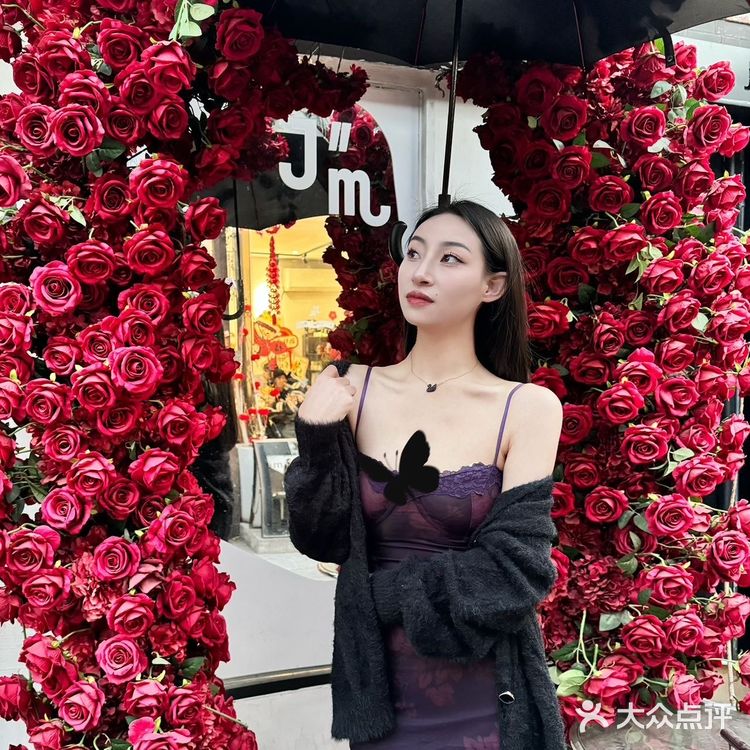 属于这个小胡同里独有的浪漫🌹