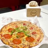 不夸张！顺德这家薄脆披萨平价又好吃‼️