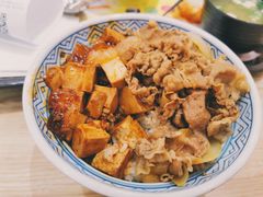 麻婆豆腐牛肉饭-吉野家(成都时代奥莱店)