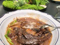 -鞍山大白鲨美食酒店