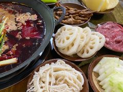 -黄潇洒老火锅(九眼桥宏济巷店)