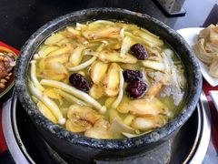 -南渝食府.墨脱石锅松茸鸡