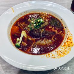 统一和康师傅红烧牛肉哪个好吃 SyEsb17s30_IE7uzP0JiqdrVWja7X69DMKr-VT3x5ZczT_DHfqHPpoJ3fKALjcNcuzFvxlbkWx5uwqY2qcjixFEuLYk00OmSS1IdNpm8K8sG4JN9RIm2mTKcbLtc2o2vfCF2ubeXzk49OsGrXt_KYDCngOyCwZK-s3fqawWswzk.jpg