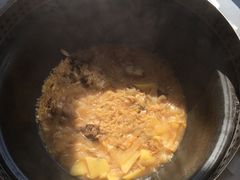 -粘豆包柴火铁锅炖