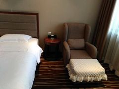 -怡华威斯达酒店(重庆医科大学附属儿童医院店)