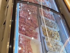 -嘎琉鲜切牛肉自助火锅