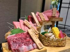 -山川小町·极番烧肉(新地假日广场店)