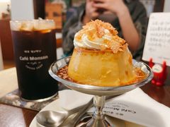 -Café Monson