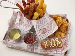 -露露家咖啡店