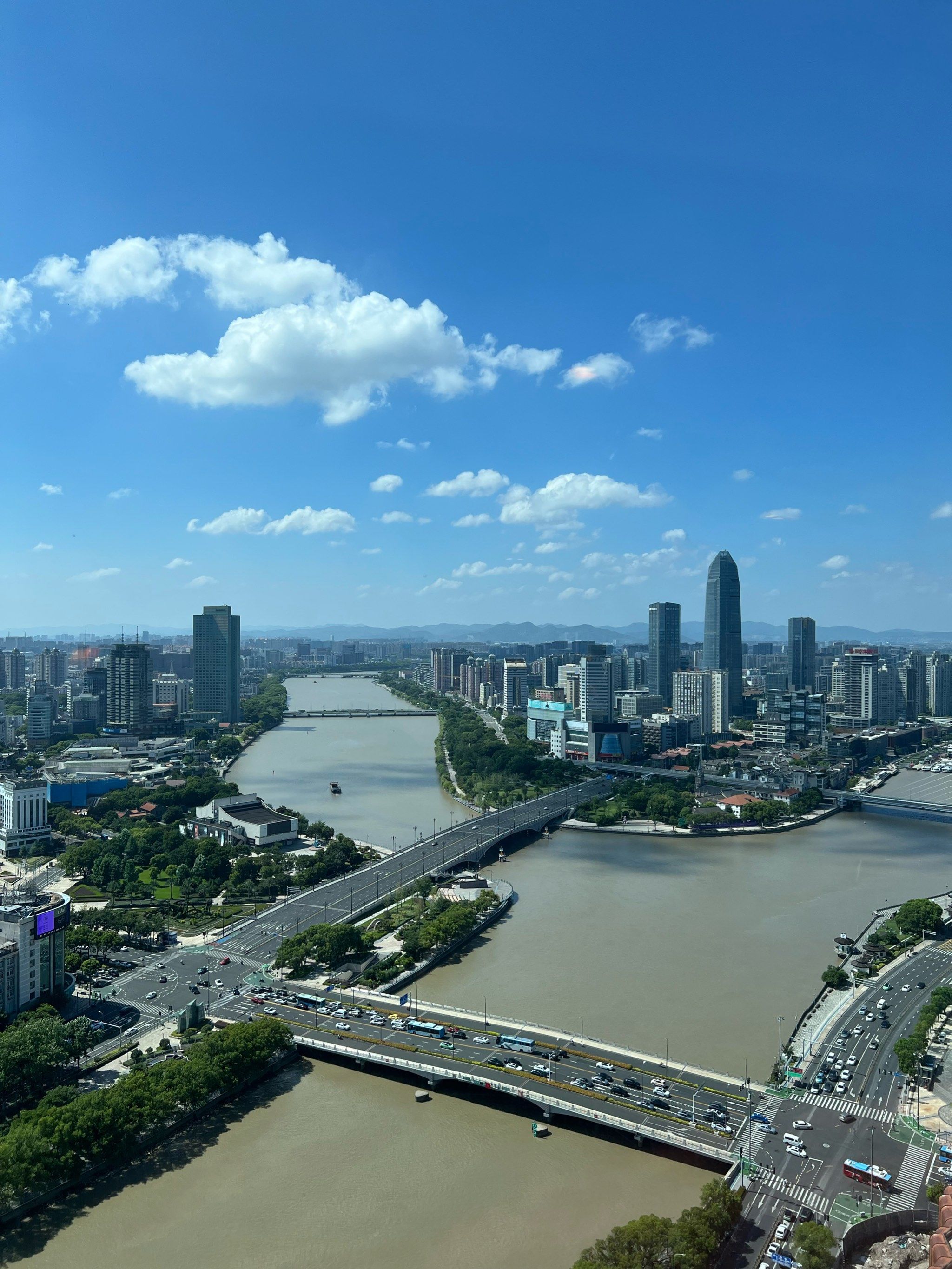 三江口的日与夜