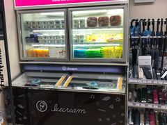 -全家便利店(虹桥路四店)