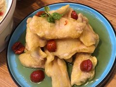 -山楂树融合菜餐厅