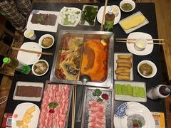 -百年川椒重庆老火锅(光谷店)