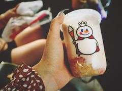 草莓摇摇奶昔-蜜雪冰城(万达金街中段店)