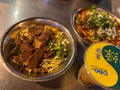 -薛记襄阳香辣牛肉面(平安路店)