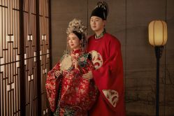 -乐派诗婚纱摄影