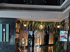 -唐拉雅秀酒店-西锦汇空中BBQ·思创餐厅