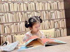 -钟书阁(松江泰晤士小镇店)