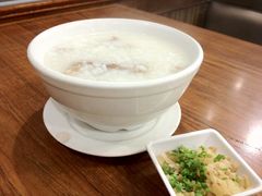 窝蛋牛肉粥-香港仔茶餐厅(凤阳店)