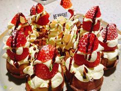 草莓忌廉华夫饼-BE BRIGHT KITCHEN(正佳广场店)