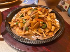 -耶里夏丽·新疆菜·28年喀什老馆(田林东路店)