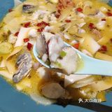 辣度可以选的，撒上了微辣粉很入味，啃起来很香